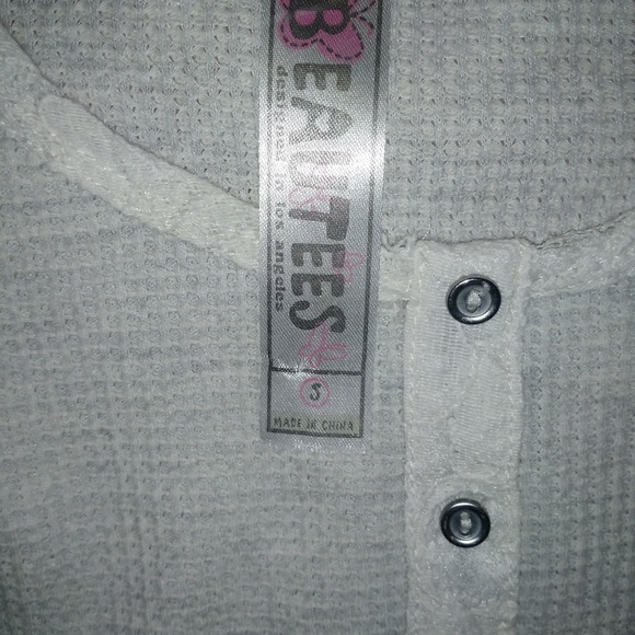 Blouse Gray with lace in the shoulder - Picture 2 of 3